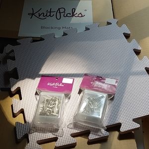 Knit Picks Blocking Mats and T-Pins